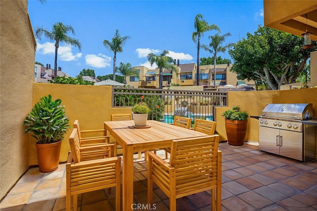 Photo of 25712 Le Parc #93, Lake Forest, CA 92630 (MLS # OC25185140)