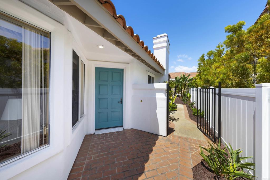 4044 Aeolia Way