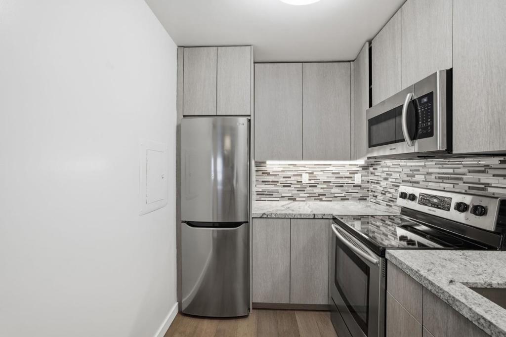1 Daniel Burnham Court 307