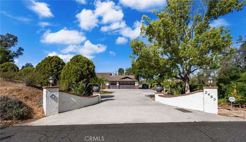 Photo of 2465 Via Oeste Drive, Fallbrook, CA 92028 (MLS # CV25092672)