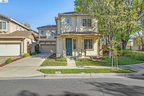 Photo of 489 Silverwood St, Brentwood, CA 94513 (MLS # 41127990)