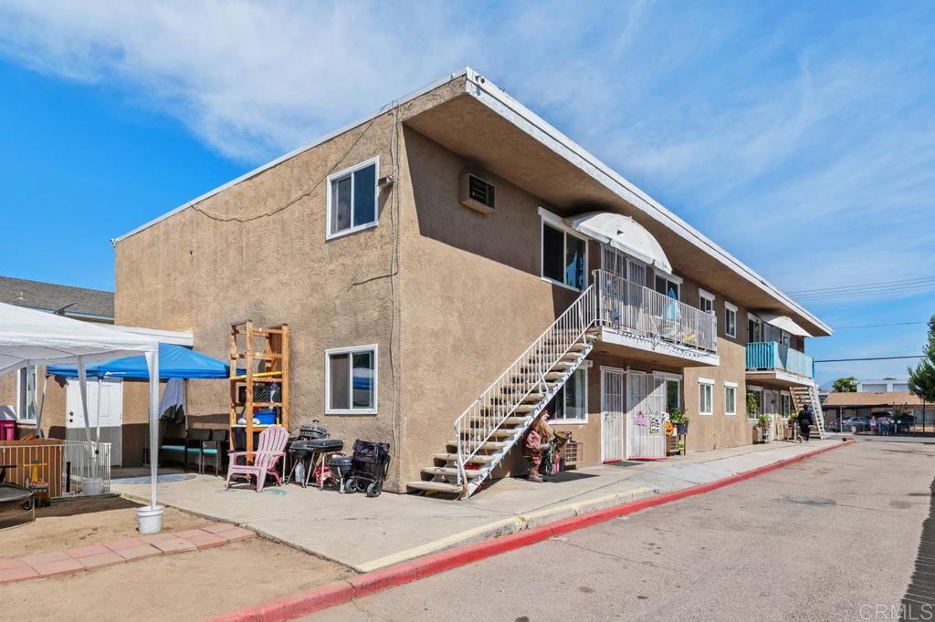 12651 Laurel