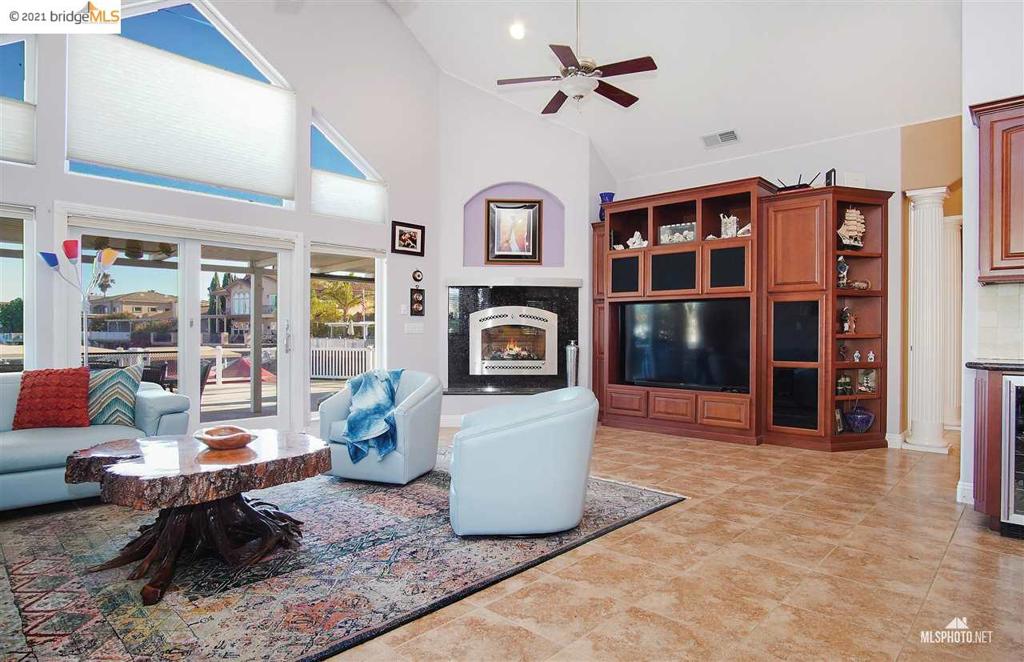 DELTA WATERFRONT ACCESS - Residential