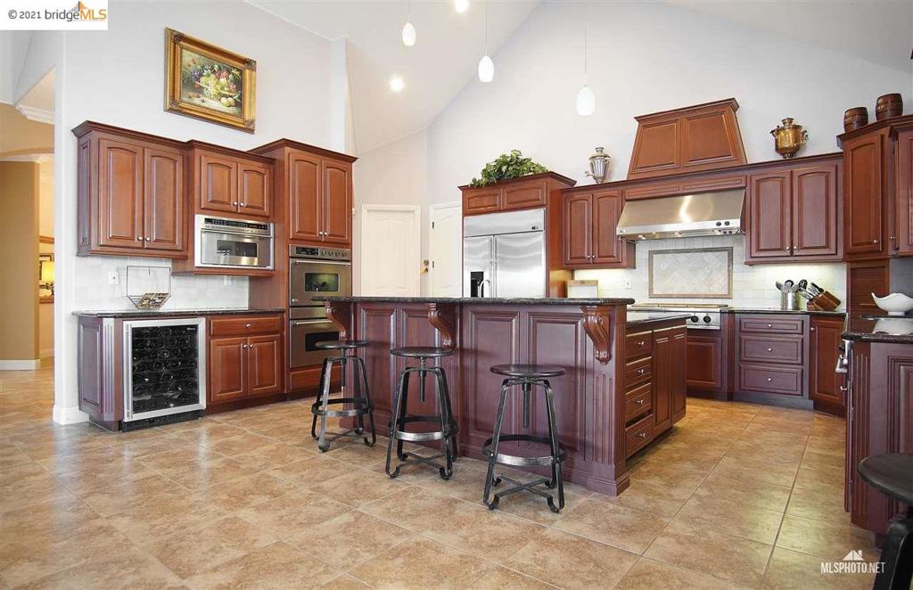 DELTA WATERFRONT ACCESS - Residential