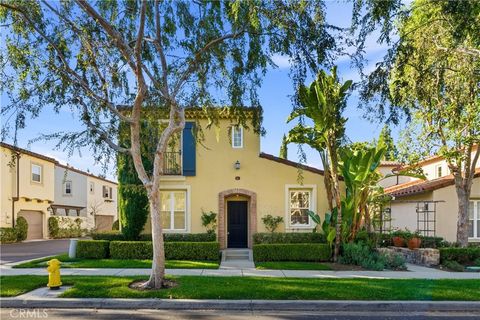 Photo of 77 Clouds Vw, Irvine, CA 92603 (MLS # NP25266102)