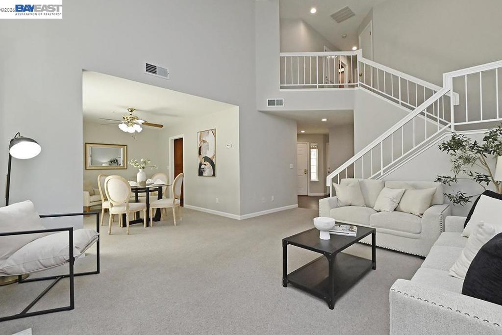 3869 MacGregor Cmn
