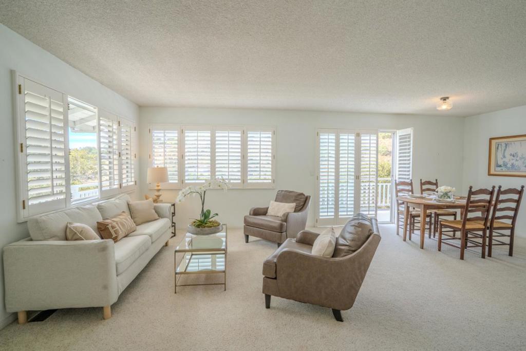 471 Country Club Drive