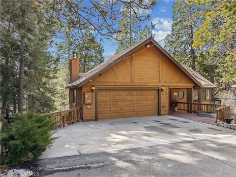Photo of 27391 Alpen Dr, Lake Arrowhead, CA 92352 (MLS # IG26044427)