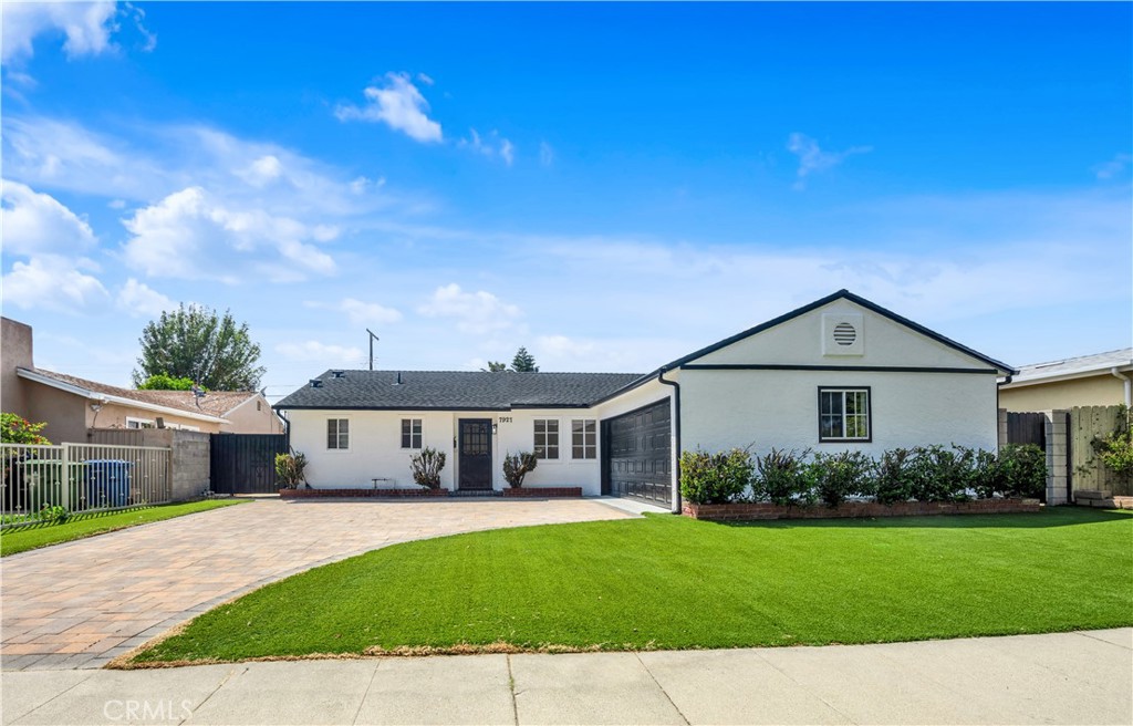 7927 Zelzah Avenue