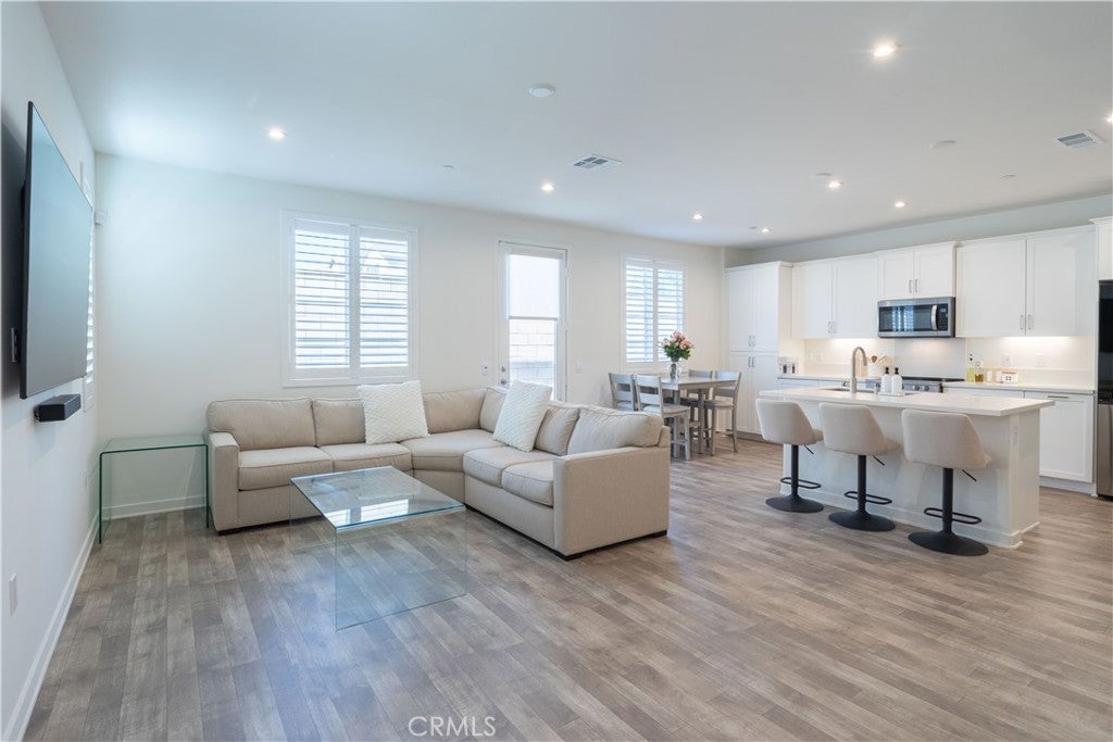 16062 Olivas Lane