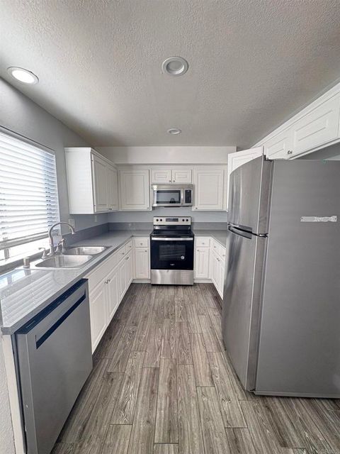 Photo of 955 Postal Way #28, Vista, CA 92083 (MLS # NDP2602498)