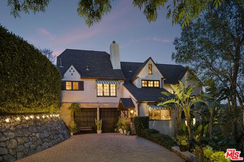 Photo of 3340 Durand Drive, Los Angeles, CA 90068 (MLS # 26647821)