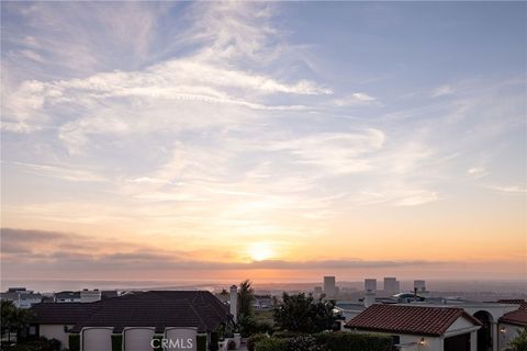 4 Narbonne Newport Beach CA 92660