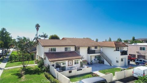 Photo of 2074 N Highland Street, Orange, CA 92865 (MLS # PW25247276) Photo of 2074 N Highland Street, Orange, CA 92865 (MLS # PW25247276)