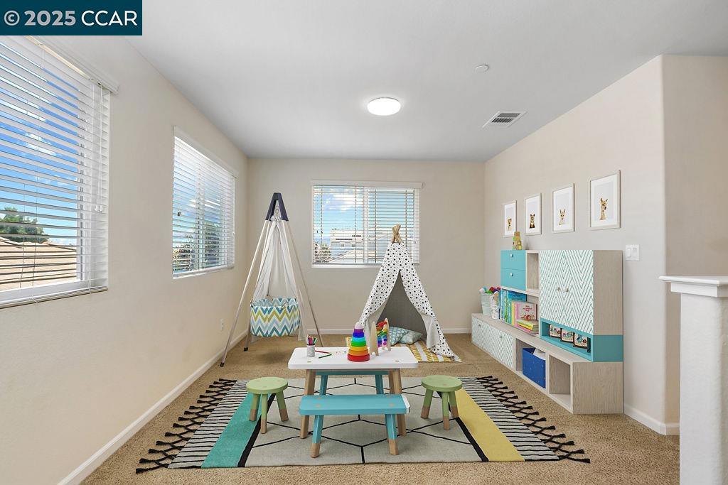 SUMMERLAKE - Residential