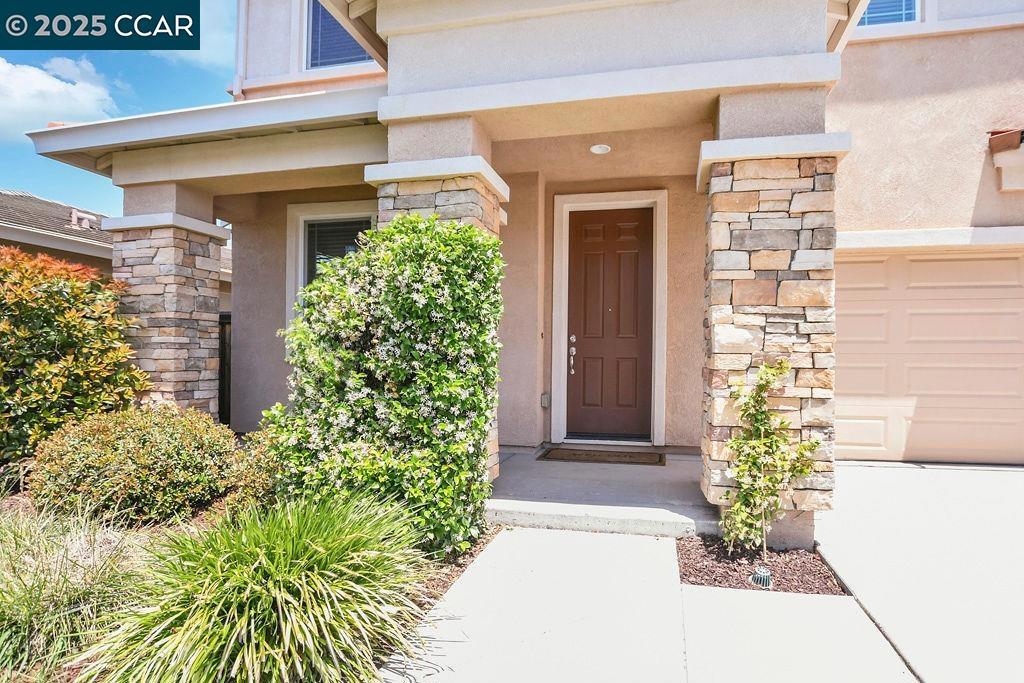 SUMMERLAKE - Residential