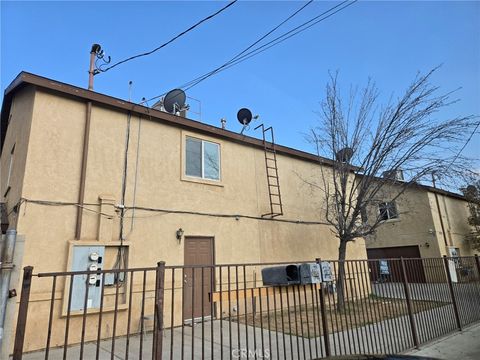 Photo of 404 S Williams St, Bakersfield, CA 93307 (MLS # DW25225131)