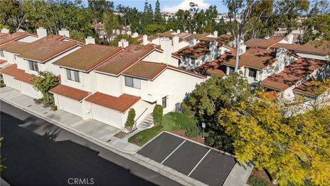 Photo of 804 Creekside Dr, Fullerton, CA 92833 (MLS # PW26095800)