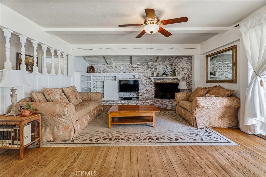 20812 Devonshire