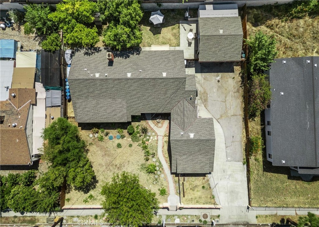 20812 Devonshire