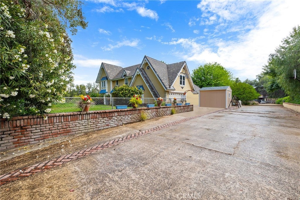 32162 Leslie St.