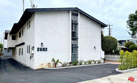 Photo of 2602 Carnegie Lane #6, Redondo Beach, CA 90278 (MLS # 26827833)