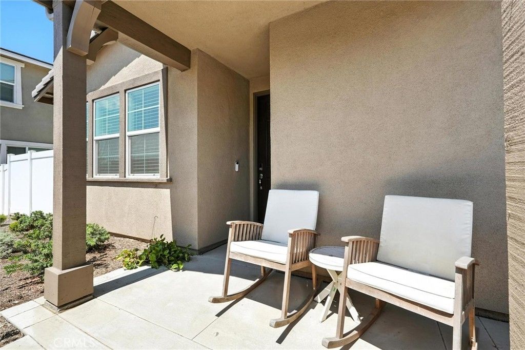 Photo of 28267 Ashtree Street, Temecula, CA 92591 (MLS # SW26017866)