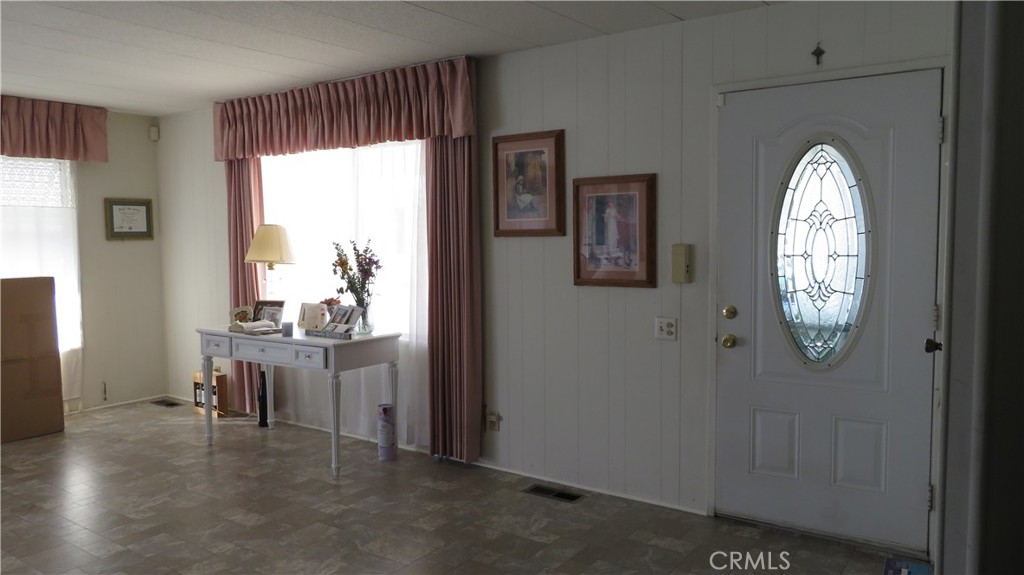 3720 Lake Grove Drive 25