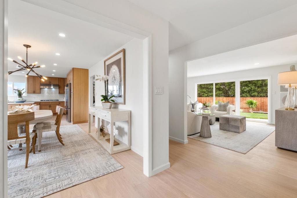2835 Arguello Drive