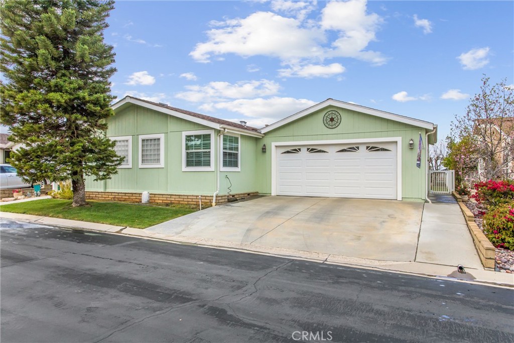 10961 Desert Lawn, 464 (Plum)