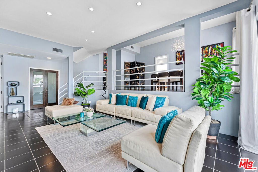 625 Huntley Drive 4