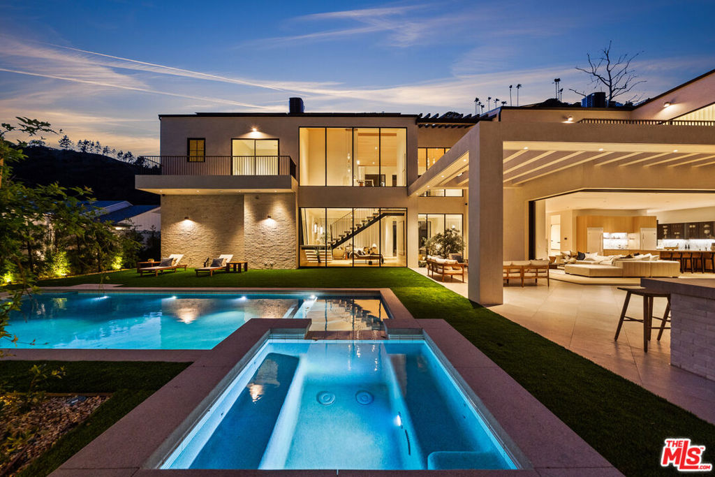 10950 Verano Road