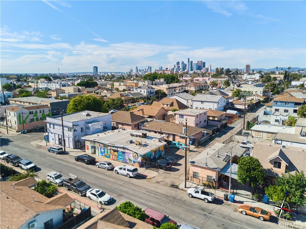 701 N Fickett