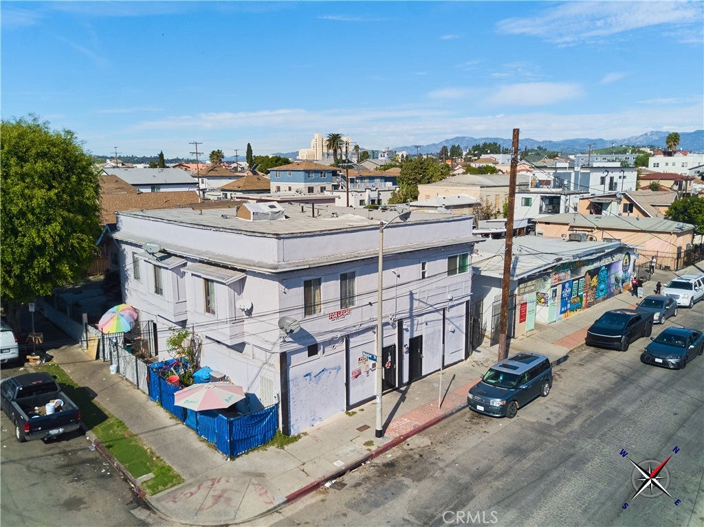 701 N Fickett