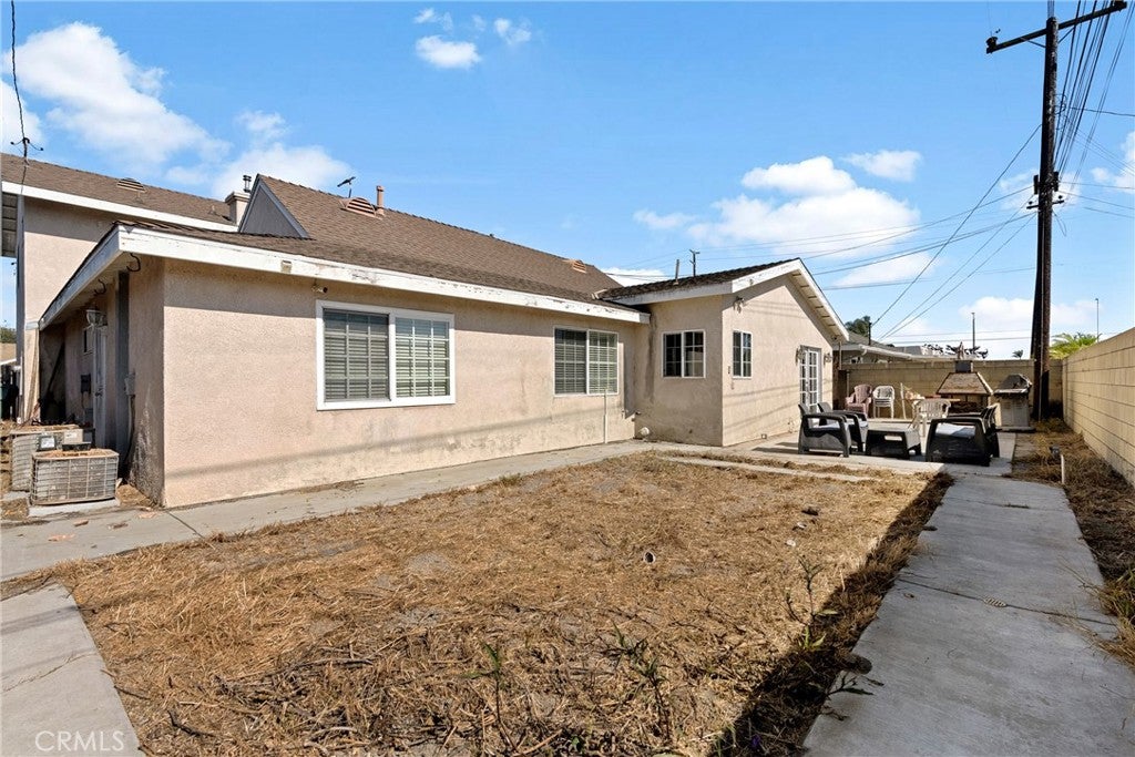 15951 Willett Lane, Huntington Beach CA 92647 - Photo 26