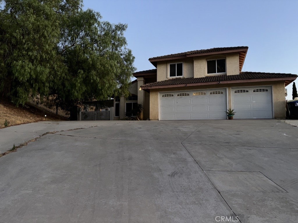 Introducing a rare gem in Moreno Valley - a charming rental home nestled on a sprawling acre of property. This exquisite abode boasts a plethora of desirable features, including solar panels that promise significantly reduced electric bills for the lucky tenant.
