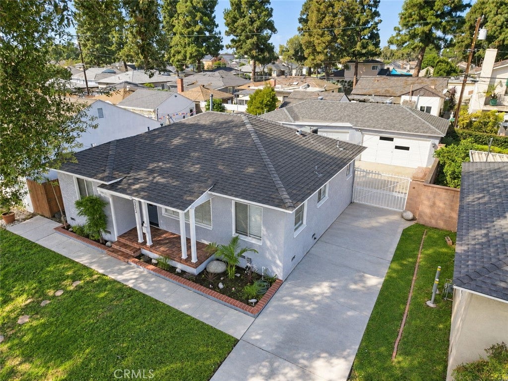 4333 Mcnab AVE