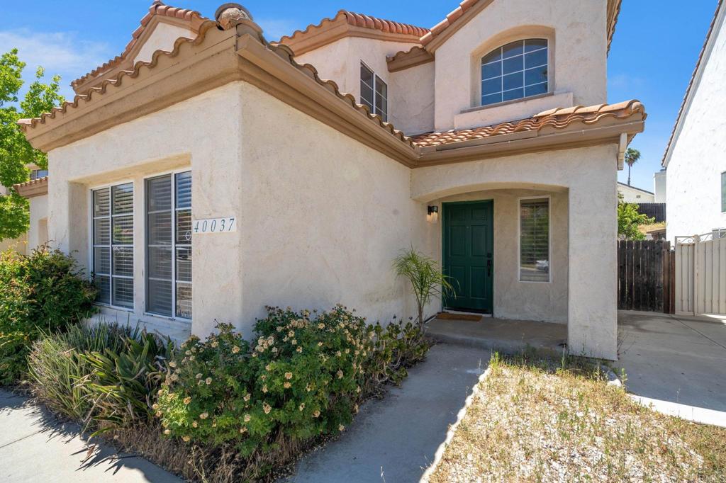 40037 White Leaf Ln