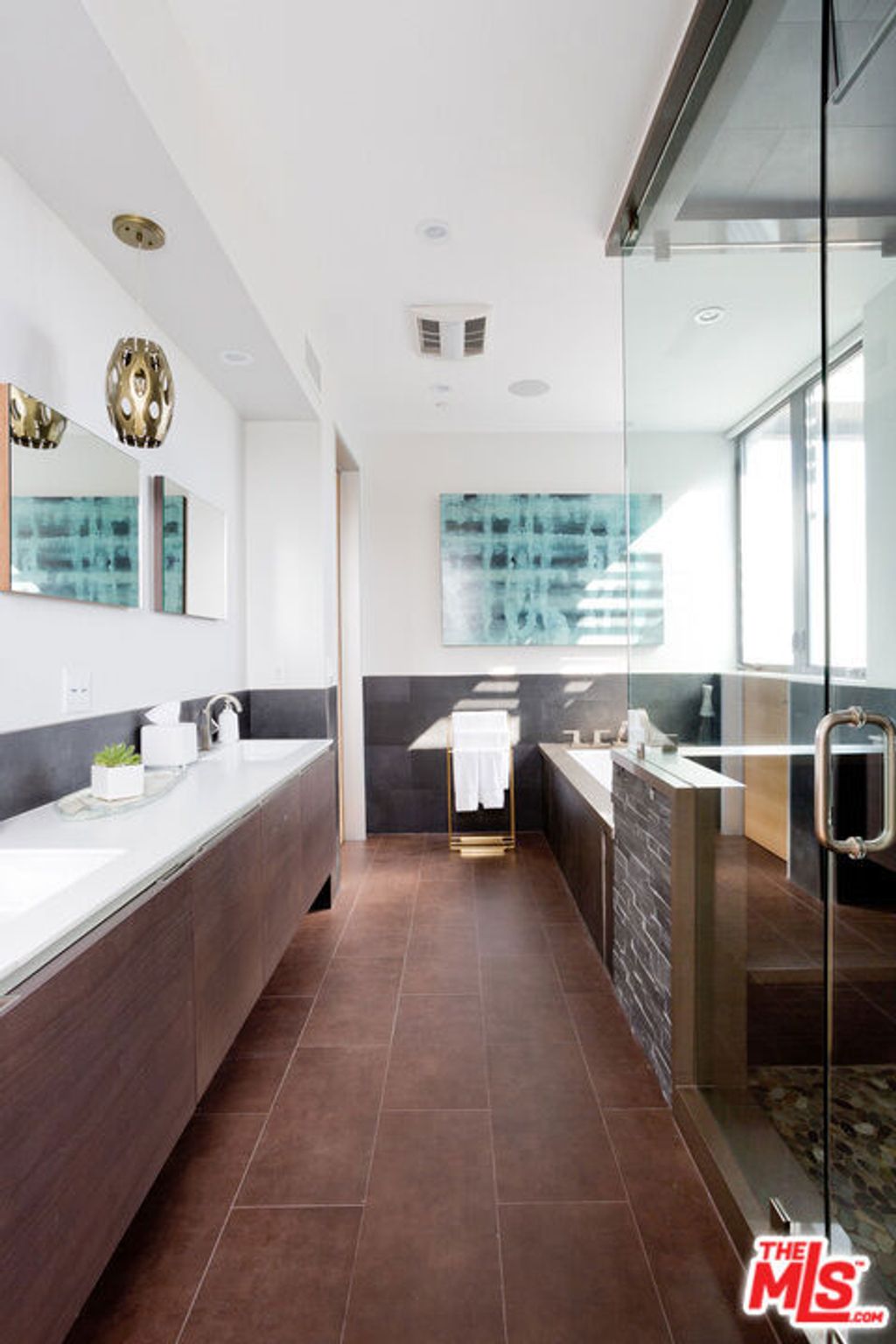 Photo of 708 Hampton Drive, Venice, CA 90291 (MLS # 26668699)