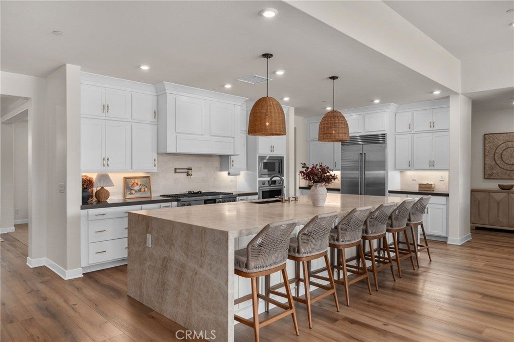 16155 New Canaan