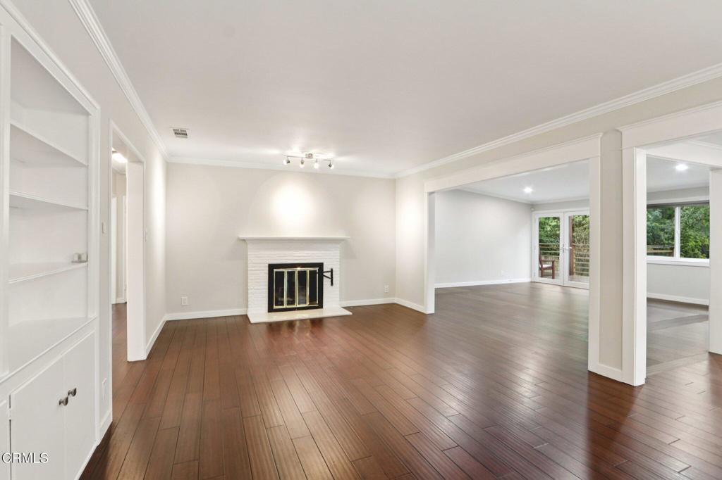 1255 Oak Circle Drive