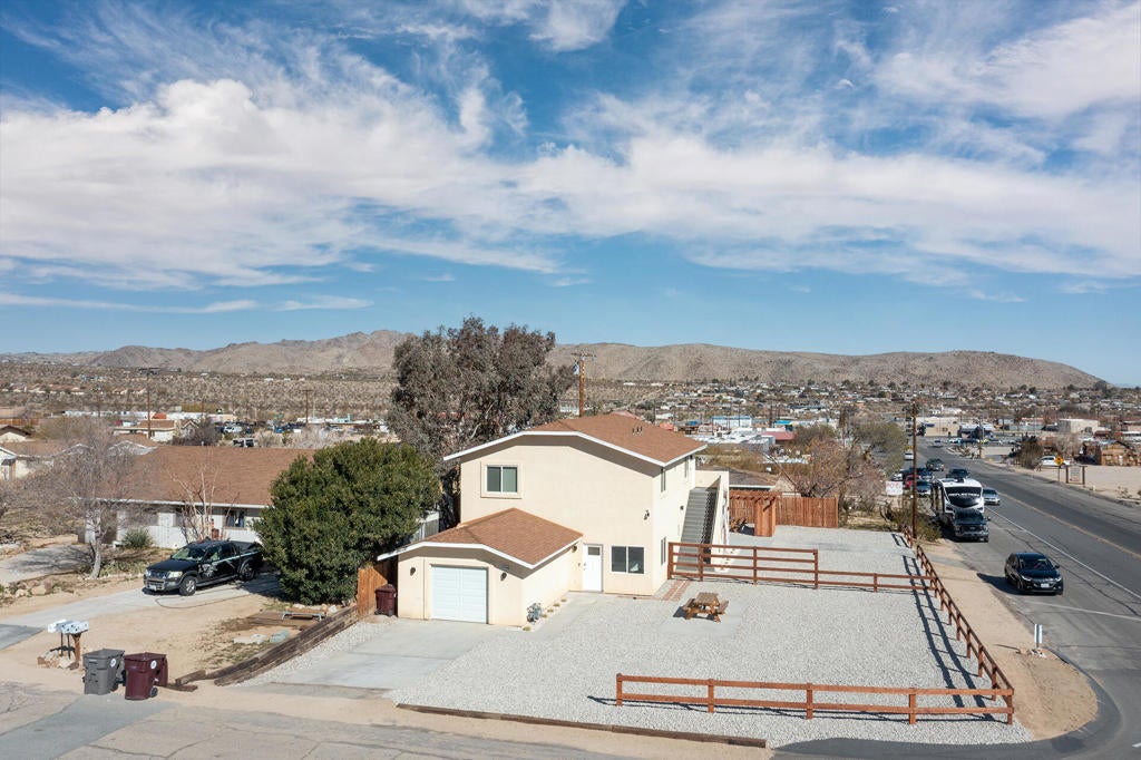 61786 Desert Air Road