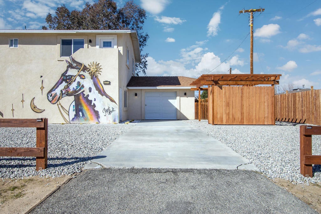 61786 Desert Air Road
