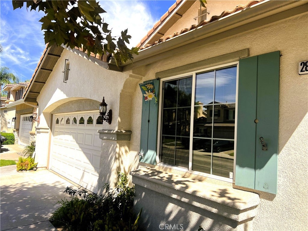 28984 River Oaks Lane