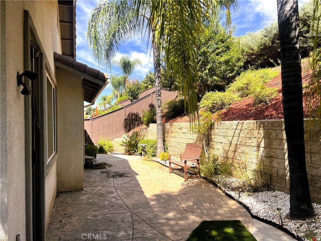 28984 River Oaks Lane