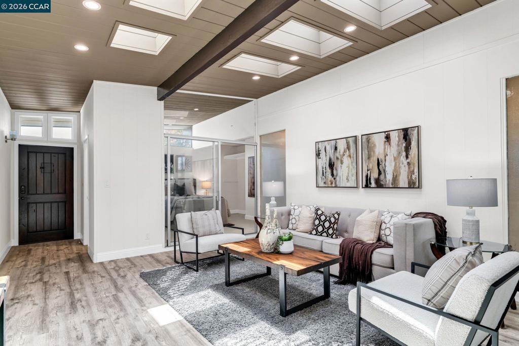 Properties 980 Crane Ave