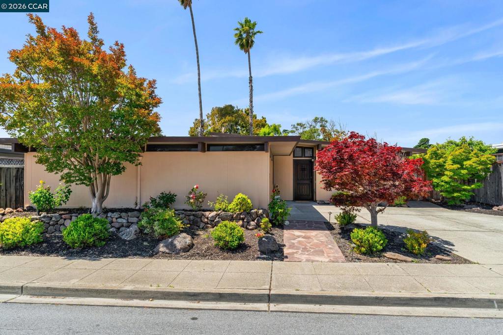 Properties 980 Crane Ave