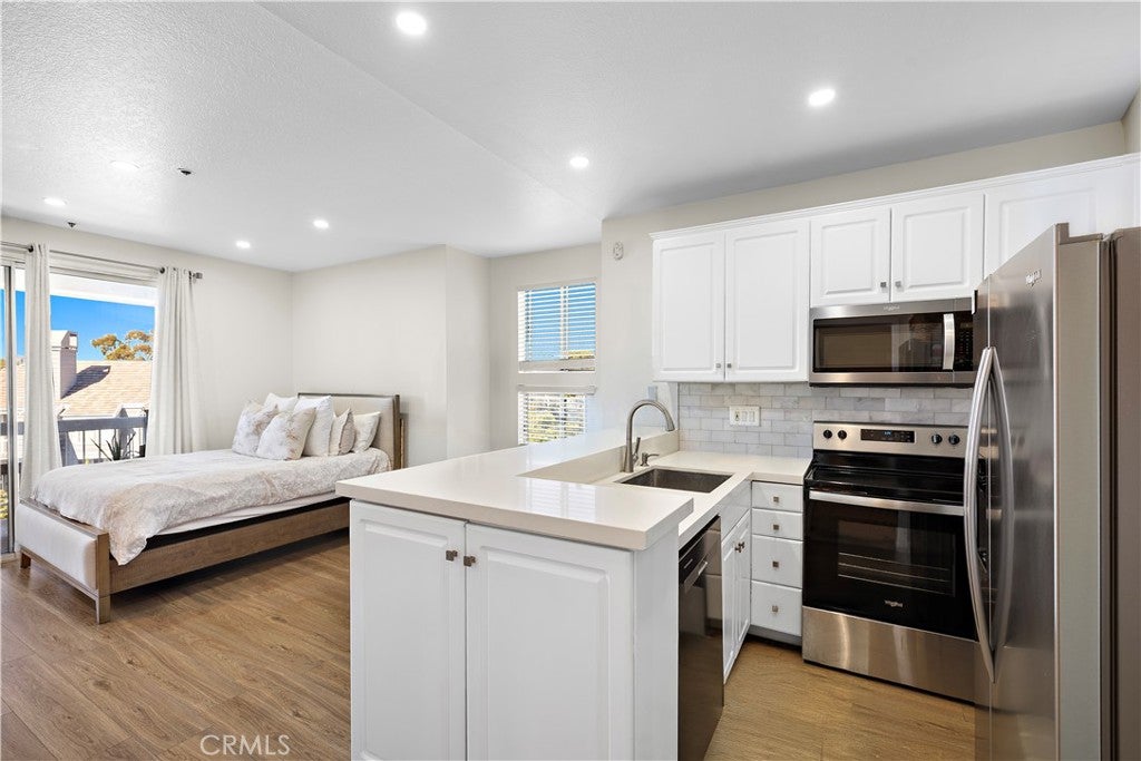 20301 Bluffside CIR