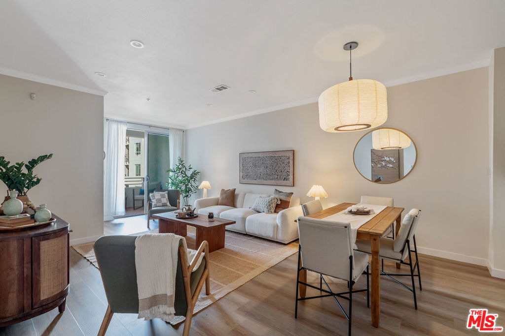 6400 Crescent Parkway 206