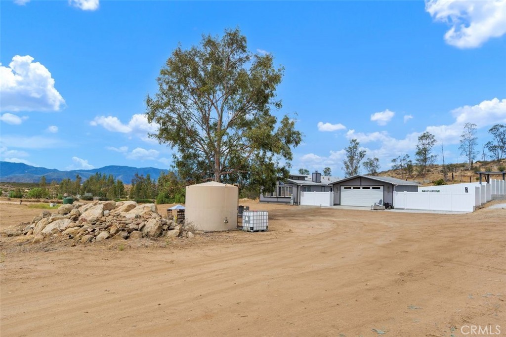 41981 Avenida Abril
